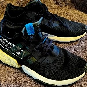 Men’s Adidas Point of Deflection size 10.